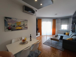 Top Center Apartment